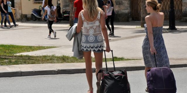 Ελλάδα ψηφίζουν οι Ιταλοί για τις διακοπές τους