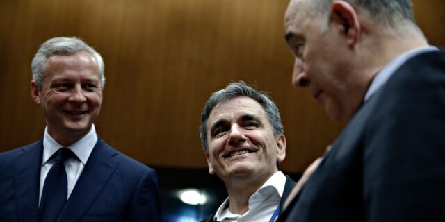 Πύλη εξόδου με εκκρεμότητες