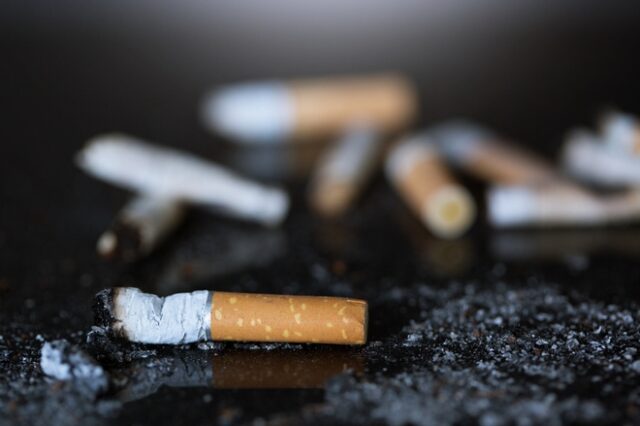 Σωτήρια για τους Άγγλους η απαγόρευση του τσιγάρου σε κλειστούς χώρους