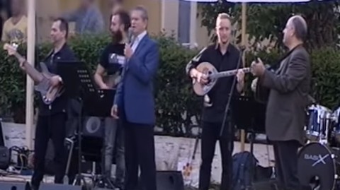 Ο Γιώργος Μαργαρίτης τραγούδησε στις φυλακές Κορυδαλλού