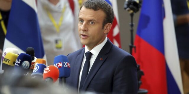 Πρώτη Μακρόν σε Σύνοδο: ‘Θα δουλέψουμε χέρι – χέρι με τη Γερμανία’