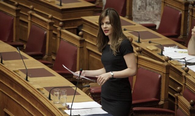 Αχτσιόγλου κατά ΓΣΕΕ και εργοδοτικών φορέων για τον ‘πάγο’ στον ΟΜΕΔ