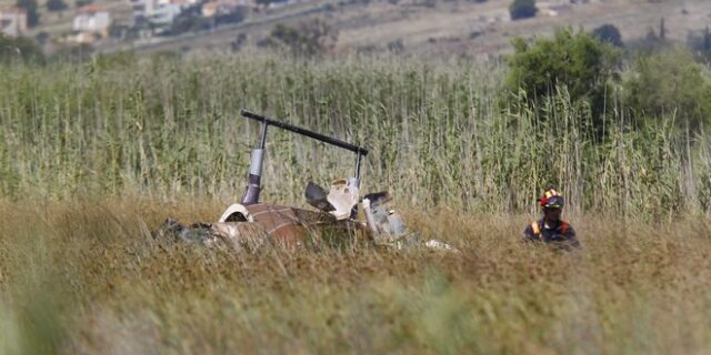 Έπεσε ψεκαστικό ελικόπτερο στον Σχοινιά. Δύο νεκροί