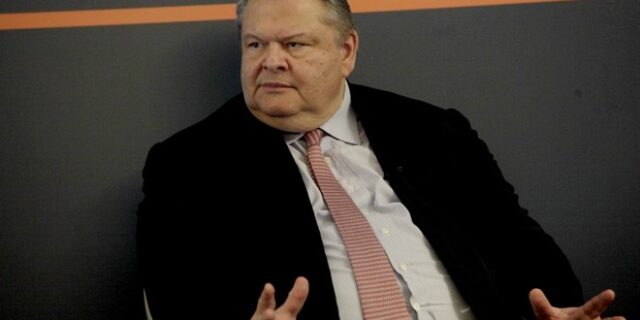 Βενιζέλος: Θετική η νομοθετική ρύθμιση, που καθιστά προαιρετική τη Σαρία στη Θράκη