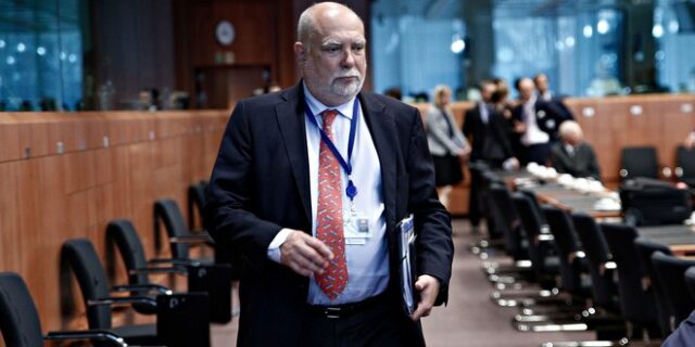 Βίζερ: Ενδεδειγμένο η Ελλάδα να πάρει επαρκή ελάφρυνση χρέους