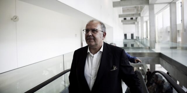 Ο Ν. Ξυδάκης απαντά στο Ραδιόφωνο 24/7, γιατί το σίκουελ του Mamma Mia δεν θα γυριστεί στην Ελλάδα