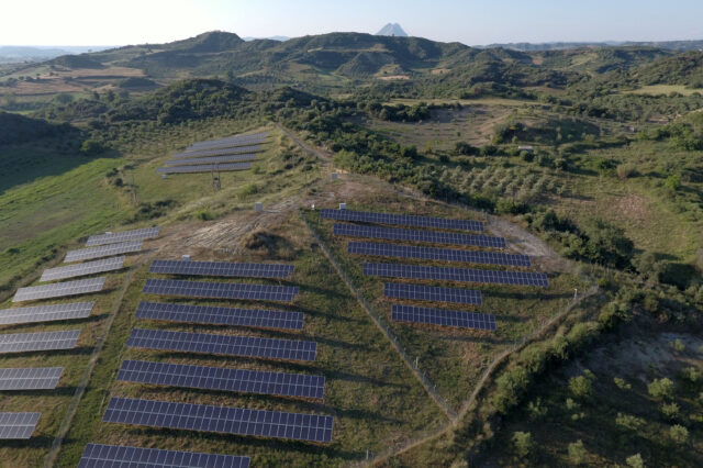 Ποιες αμερικανικές εταιρείες πολιορκούν την ελληνική αγορά ΑΠΕ