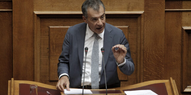 Στ. Θεοδωράκης: ‘Να αλλάξουμε τελικά εποχή και όχι απλώς κυβέρνηση’