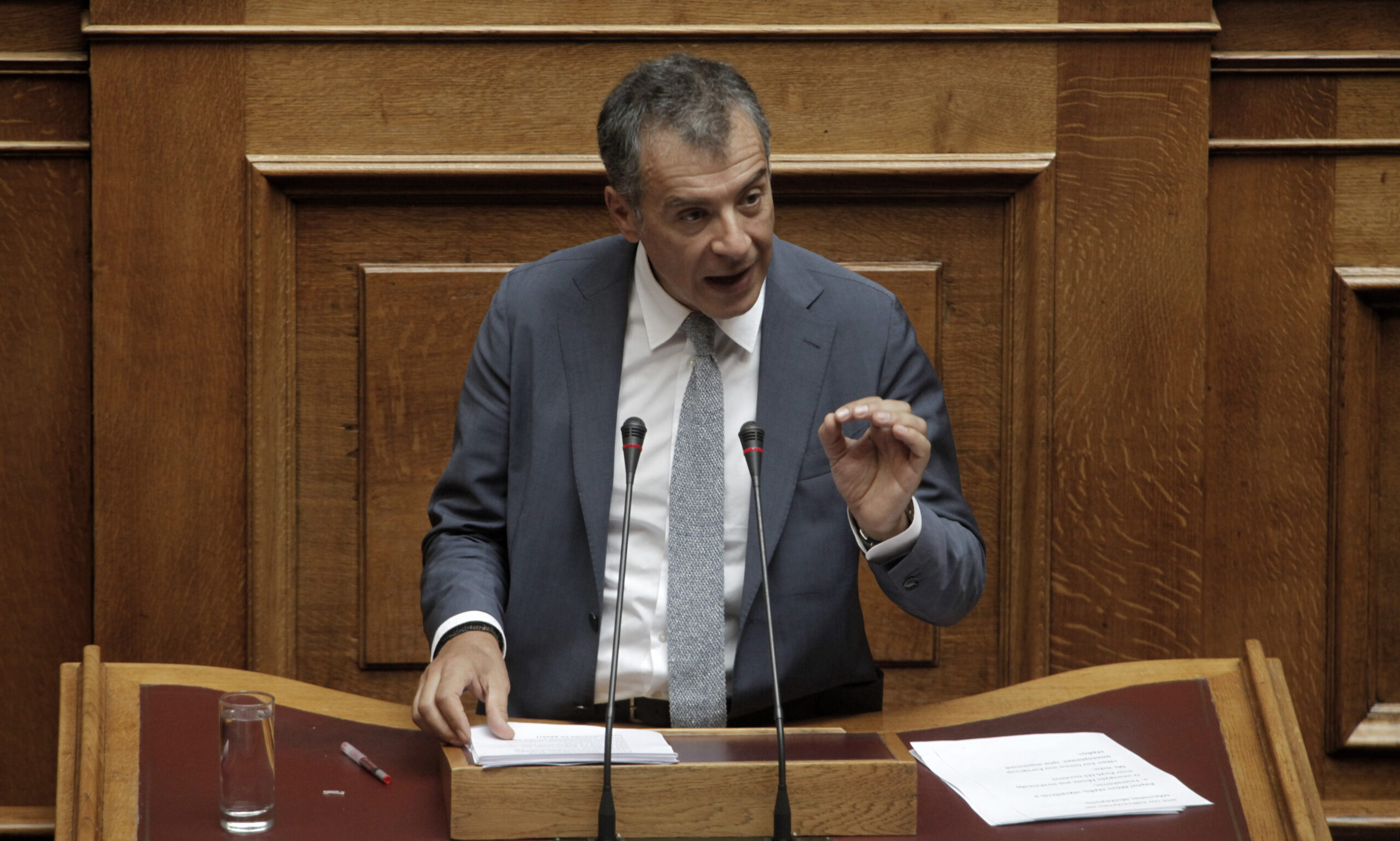 Στ. Θεοδωράκης: ‘Να αλλάξουμε τελικά εποχή και όχι απλώς κυβέρνηση’
