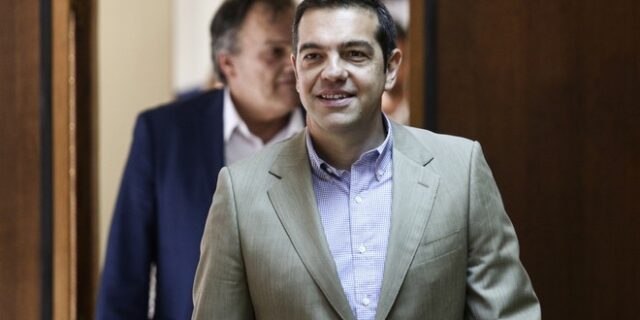 Τσίπρας: Λύση με επιδότηση για τα μπλοκάκια