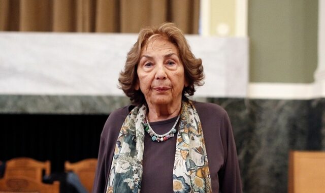 Άλκη Ζέη: ‘Κάποτε η Αριστερά ήταν η ζωή μας. Δεν είχαμε καμία αμφιβολία τότε’