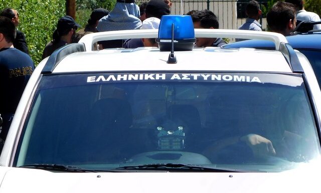 Χτύπησαν και λήστεψαν γυναίκα στο κέντρο της Θεσσαλονίκης