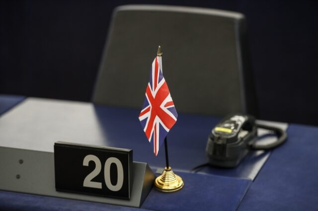Η Βρετανία θα ‘πληρώνει’ την Ε.Ε. και μετά το Brexit