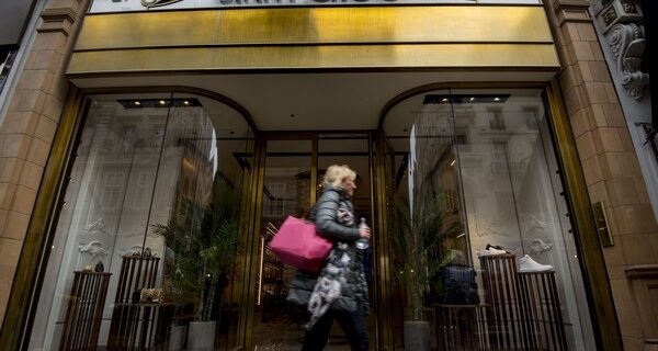 Η Michael Kors εξαγοράζει την Jimmy Choo