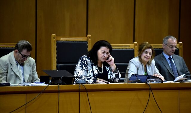 Δίκη Χρυσής Αυγής: ‘Είναι οργάνωση με βασικό μήνυμα τη βία’