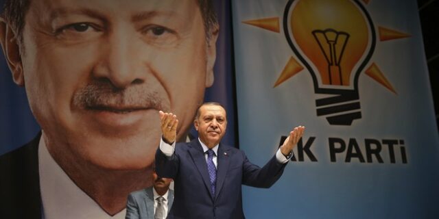 Ο εκπρόσωπος του Ερντογάν καταγγέλλει την ‘πολιτική ανευθυνότητα του Βερολίνου’