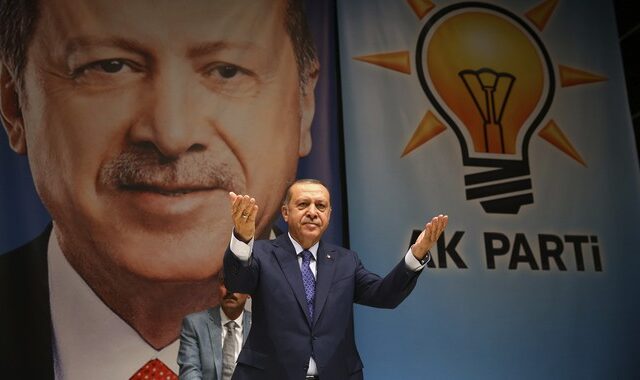 Ερντογάν: Η Γερμανία ‘αυτοκτονεί πολιτικά’