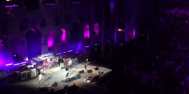 Νέο τραγούδι έπαιξαν για πρώτη φορά στην Ελλάδα οι Foo Fighters