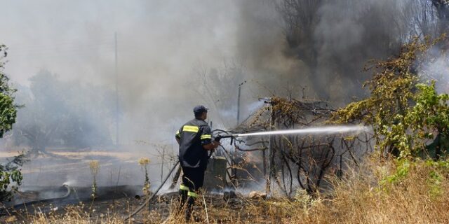 Σαράντα δύο δασικές πυρκαγιές σε όλη την Ελλάδα το τελευταίο 24ωρο