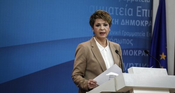 Οργισμένη απάντηση Γεροβασίλη για το υποτιθέμενο επίδομα ‘Σφραγίδας’