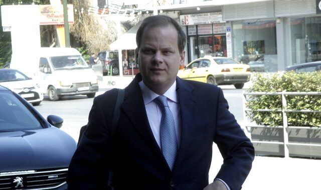 Κ. Καραμανλής: ‘Κούφια λόγια’ οι εξαγγελίες για τους σεισμόπληκτους στη Λέσβο