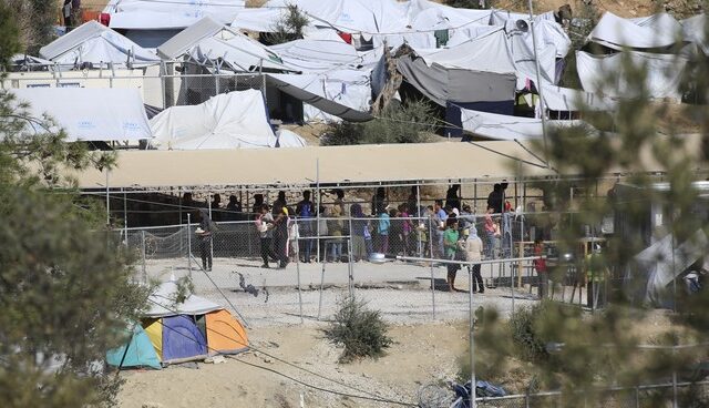 Νέα σοβαρά επεισόδια στη Μόρια. Συμπλοκές και προσαγωγές