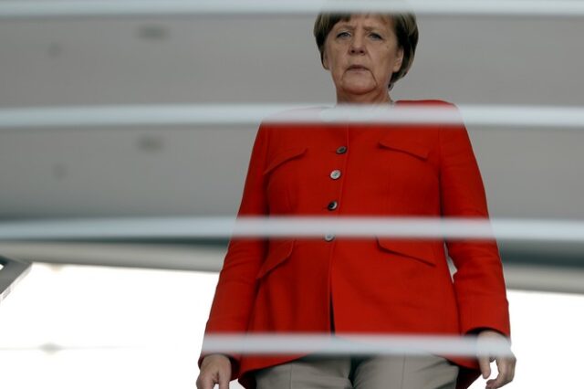 Σφοδρές επικρίσεις Μέρκελ για την προφυλάκιση Γερμανού ακτιβιστή στην Τουρκία