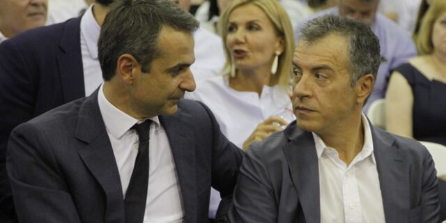 Κοινή παρουσία Μητσοτάκη Θεοδωράκη κατά του νομοσχεδίου Γαβρόγλου