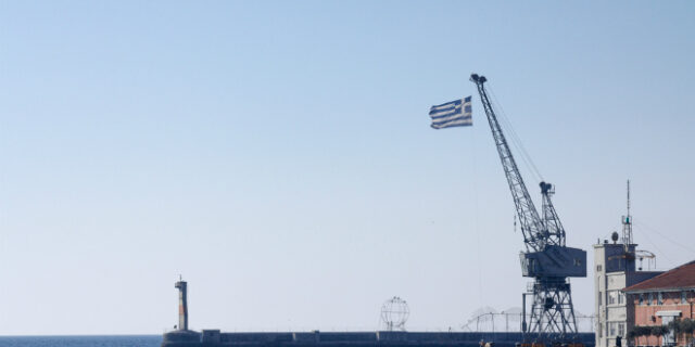 Τι κρατάει τους Έλληνες εφοπλιστές μακριά από την Ελλάδα;