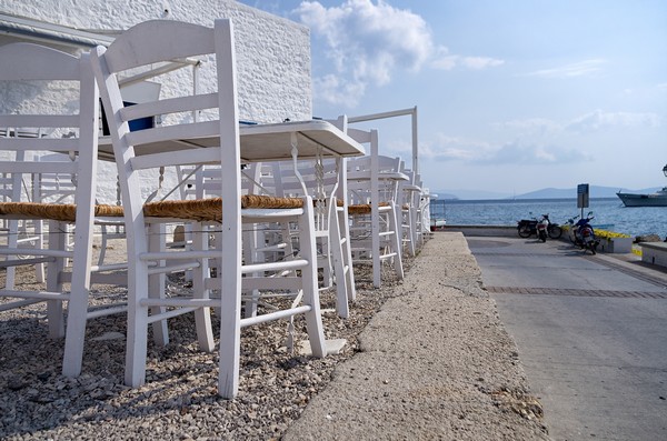 Βροχή τα λουκέτα για μη έκδοση αποδείξεων