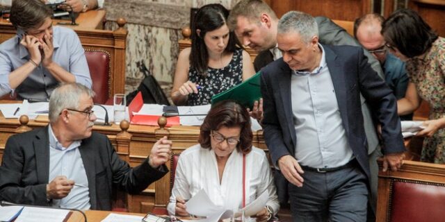 Με διακομματικό ‘ναι’ σε πολυάριθμα άρθρα ψηφίστηκε το πολυνομοσχέδιο για τους ΟΤΑ