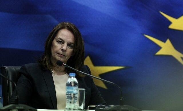 Παπανάτσιου: ‘Μείωση του προστίμου για τα ανασφάλιστα οχήματα, ανάλογα με τον κυβισμό τους’