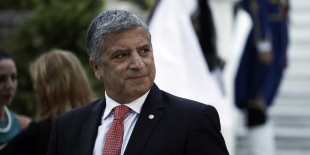 Βουλή: Άγριος καβγάς Πατούλη – Μανιού… για τον Πολάκη