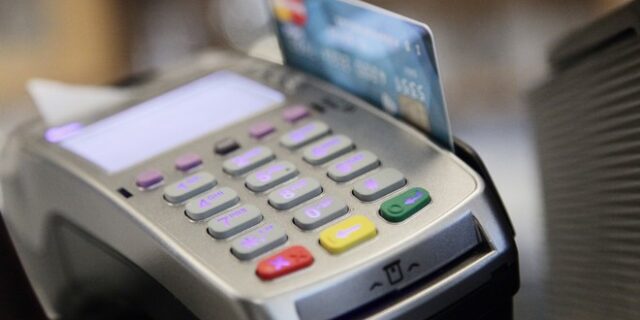 POS: Έρχεται εγκύκλιος που αφορά 400.000 επιχειρήσεις