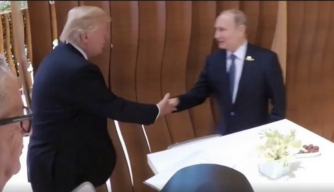 G20: Η πρώτη χειραψία Τραμπ – Πούτιν
