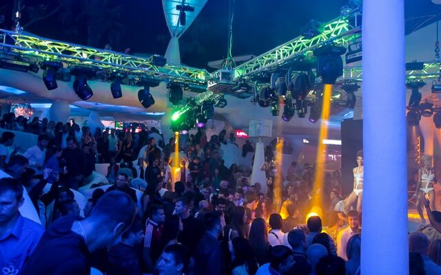 Σ’ αυτή την ηλικία πρέπει να σταματήσεις να πηγαίνεις σε club