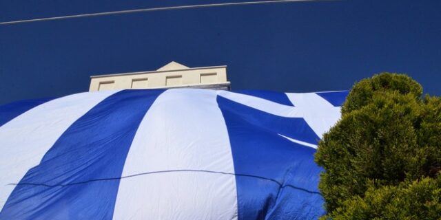 Eurostat για Ελλάδα: (Πάντα) πρώτοι στο χρέος, αλλά με τάσεις μείωσης