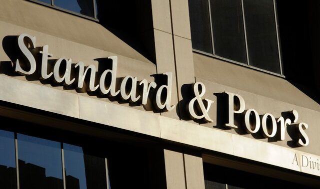 S&P: Από τι εξαρτάται μια νέα αναβάθμιση του αξιόχρεου της Ελλάδας