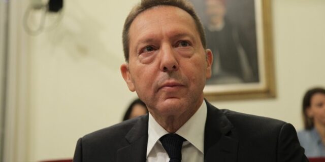 Αυξημένο έλλειμμα στο πρώτο εξάμηνο του έτους ανακοίνωσε η ΤτΕ