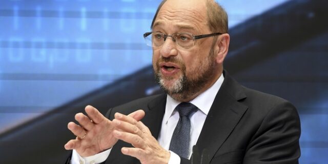 Σουλτς: Αν δεν ληφθούν μέτρα μπορεί να επαναληφθεί μια μεταναστευτική κρίση