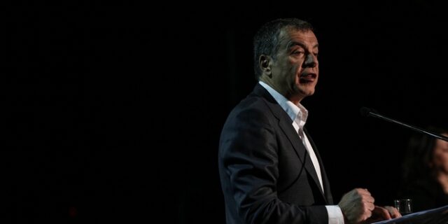 Κεντροαριστερά: Έτοιμος να θέσει υποψηφιότητα και ο Θεοδωράκης