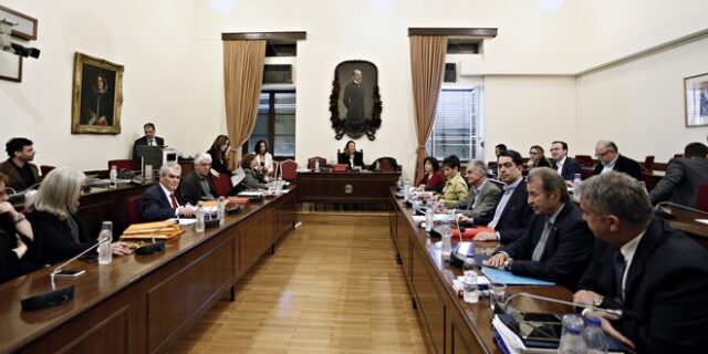 Κλήση Καμμένου στη Θεσμών και Διαφάνειας ζητεί σύσσωμη η αντιπολίτευση
