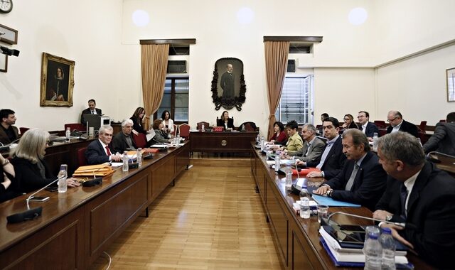 Κλήση Καμμένου στη Θεσμών και Διαφάνειας ζητεί σύσσωμη η αντιπολίτευση
