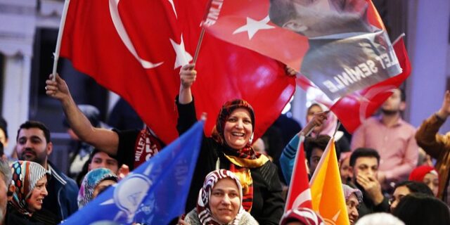Την έκδοση ταξιδιωτικής οδηγίας για την Τουρκία εξετάζει το Βερολίνο