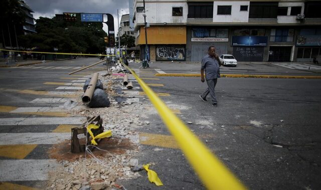 Εκτός ελέγχου η κατάσταση στην Βενεζουέλα. Και πέμπτος νεκρός στην 48ωρη απεργία