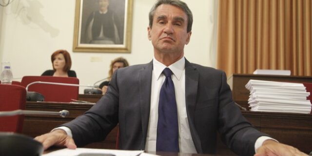 ‘Συνειδητά ψεύδη’ για το Ντυνάν καταλογίζει η πλειοψηφία της Εξεταστικής στον Λοβέρδο