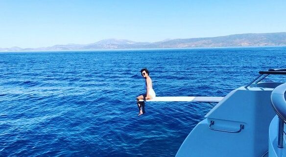 Στην Ύδρα οι Κρις Τζένερ, Τόμι Χίλφιγκερ και Ντι Οκλέπο
