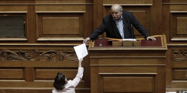 Ομόφωνο το ‘ναι’ της Βουλής για τη διαβίβαση του φακέλου της Κύπρου