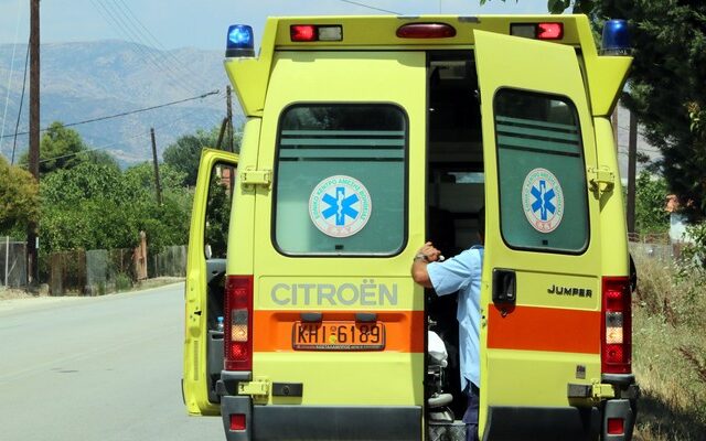 Πύργος: Αυτοκίνητο καρφώθηκε σε κολόνα. Δύο νεκροί, μία τραυματίας