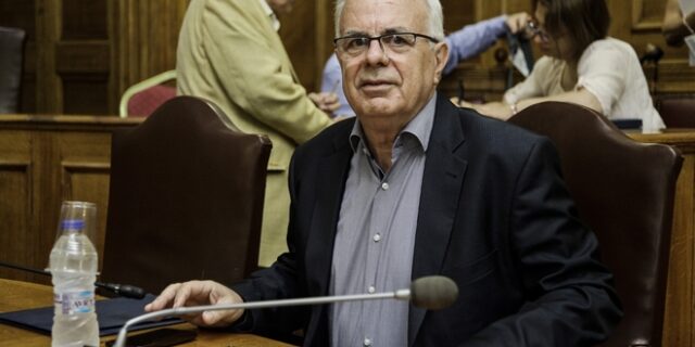 Αποστόλου: Προς κατάργηση ο ειδικός φόρος κατανάλωσης στο κρασί